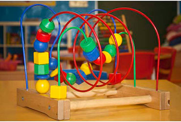 Juguetes variados para que jueguen los niños en la guardería infantil Cotomar.